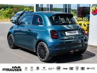 Neu Fiat 500e La Prima 86 kW (118 PS) 2026 Ozean grün metallic Limousine