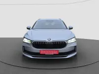 Gebraucht Skoda Superb Selection 265 PS (194 kW) 2025 Pebble silber metallic Kombi