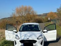 Gebraucht Ford Fiesta Trend 71 PS (52 kW) 2018 Weiß Kleinwagen