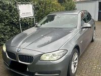 Gebraucht BMW 520 190 PS (139 kW) 2016 Grau Kombi