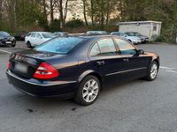 Używany Mercedes E280 190 KM (139 kW) 2005 Niebieski Sedan/Limuzyna