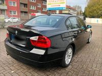 Gebraucht BMW 320 150 PS (110 kW) 2008 Schwarz Limousine