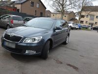 Gebraucht Skoda Octavia 105 PS (77 kW) 2011 Grau Kombi