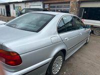 Gebraucht BMW 520 150 PS (110 kW) 1999 Silber Limousine