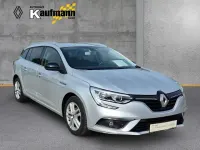 Gebraucht Renault Mégane LIMITED Deluxe 140 PS (102 kW) 2020 Silber Limousine
