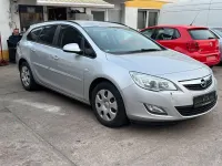 Gebraucht Opel Astra 95 PS (69 kW) 2011 Kombi