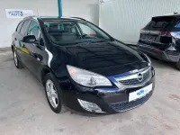 Gebraucht Opel Astra Design Edition 101 PS (74 kW) 2012 Schwarz Kombi
