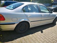 Second-hand BMW 325 2001 Argintiu Berlinǎ