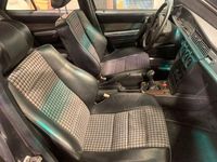 Gebraucht Mercedes 190 185 PS (136 kW) 1987 Schwarz Limousine