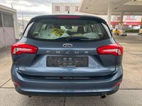 Gebraucht Ford Focus Titanium 150 PS (110 kW) 2019 Blau Kombi