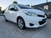 Gebraucht Toyota Yaris Cool 69 PS (50 kW) 2012 Weiß Kleinwagen