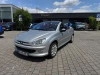 Gebraucht Peugeot 206 CC 109 PS (80 kW) 2003 Silber Cabrio