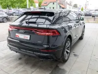 Gebraucht Audi Q8 S-Line 286 PS (210 kW) 2023 Mythosschwarz SUV