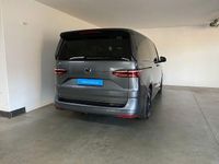 Neu VW Multivan Edition 150 PS (110 kW) 2025 Grau Van