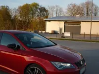 Używany Seat Leon CUPRA 300 KM (220 kW) 2018 Czerwony Sedan/Limuzyna