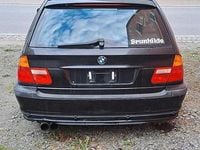Second-hand BMW 318 143 CP (105 kW) 2004 Negru Break
