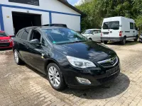 Gebraucht Opel Astra 125 PS (91 kW) 2012 Schwarz Kombi
