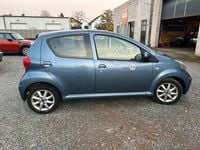 Gebraucht Toyota Aygo 71 PS (52 kW) 2007 Silber Kleinwagen