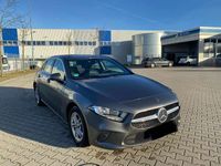 Gebraucht Mercedes A180 116 PS (85 kW) 2019 Grau Kleinwagen