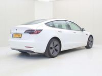 Gebraucht Tesla Model 3 Standard Range 100 kW (136 PS) 2021 Weiß Limousine