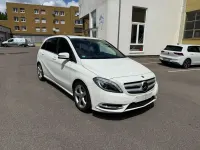 Gebraucht Mercedes B180 122 PS (89 kW) 2014 Weiß Kleinwagen