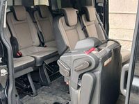 Gebraucht Ford Tourneo 170 PS (125 kW) 2017 Schwarz Van / Kleinbus