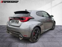 Neu Toyota Yaris 280 PS (205 kW) 2025 Precious metal Limousine