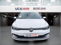 Używany VW Golf VIII Active 131 KM (96 kW) 2022 Biały Sedan/Limuzyna