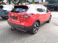 Gebraucht Nissan Qashqai Tekna 159 PS (116 kW) 2019 Rot SUV