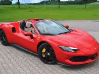 Second-hand Ferrari 296 829 CP (609 kW) 2025 Roșu Cabrio