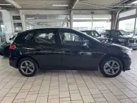 Gebraucht BMW 220 Active Tourer 170 PS (125 kW) 2025 Saphirschwarz Van / Kleinbus