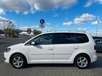 Gebraucht VW Touran Highline 105 PS (77 kW) 2014 Weiß Van / Kleinbus