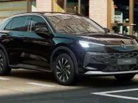 Neu VW T-Roc 116 PS (85 kW) 2026 Grenadillschwarz metallic SUV