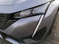 Gebraucht Peugeot 308 SW Allure 131 PS (96 kW) 2022 Metfa artense silber Kombi