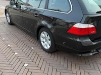 Gebraucht BMW 523 190 PS (139 kW) 2009 Schwarz Kombi