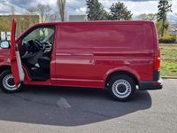 Gebraucht VW Transporter 102 PS (75 kW) 2019 Rot Van