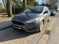 Usata Ford Focus 95 CV (69 kW) 2015 Grigio Station wagon