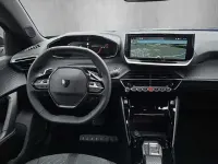Neu Peugeot 2008 Allure 131 PS (96 kW) 2025 Blau SUV