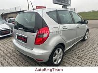 Gebraucht Mercedes A180 109 PS (80 kW) 2012 Silber Kleinwagen
