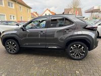 Neu Toyota Yaris Cross Style 131 PS (96 kW) 2025 Grau SUV