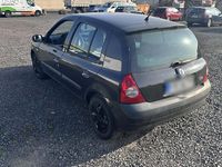 Gebraucht Renault Clio II 75 PS (55 kW) 2003 Schwarz Kleinwagen