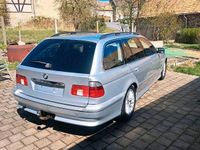 Gebraucht BMW 530 193 PS (141 kW) 2001 Silber Kombi