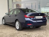 Gebraucht BMW 318 156 PS (114 kW) 2025 Bmw individual tansanitblau Limousine