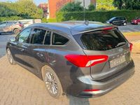 Gebraucht Ford Focus Titanium 150 PS (110 kW) 2018 Grau Kombi