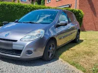 Gebraucht Renault Clio 75 PS (55 kW) 2010 Grau Kleinwagen