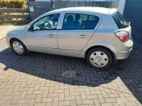 Second-hand Opel Astra 105 CP (77 kW) 2006 Argintiu Berlinǎ