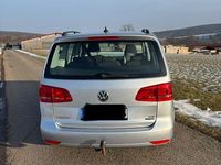Gebraucht VW Touran Trendline 105 PS (77 kW) 2014 Silber Van / Kleinbus