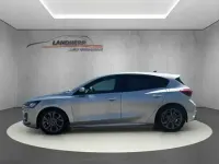 Używany Ford Focus ST-Line 116 KM (85 kW) 2025 Srebrny Sedan/Limuzyna