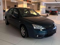 Gebraucht Ford Mondeo Ghia 145 PS (106 kW) 2005 Octane blue Kleinwagen