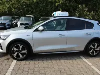 Gebraucht Ford Focus Active 125 PS (91 kW) 2024 Polar silber metallic (metallic) Limousine